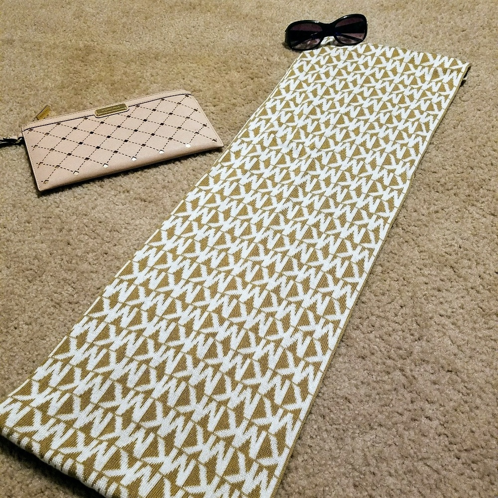 Michael Kors Infinity Scarf